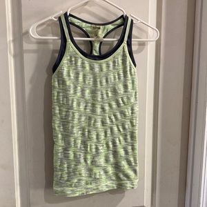 🤑🤑🤑🤑3 for 20$🤑Clima wear space dyed moisture wicking tank with built in bra